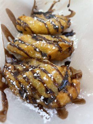 Fried banana dessert, forget the fair, come here for this .