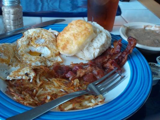 biscuit, bacon, eggs, hashbrowns and gravy