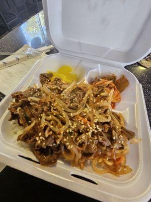 Bbq box with beef bulgogi