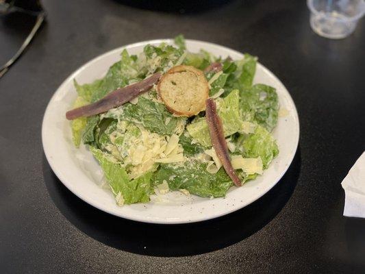 Delicious Caesar salad with anchovies!