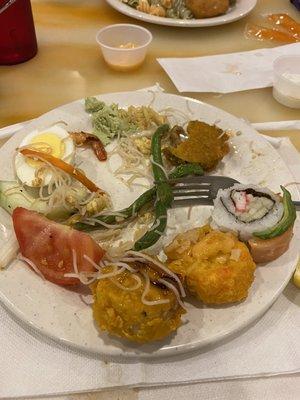 My second plate from the very tasteful and fresh buffet here at China Wok! Very, very good food...