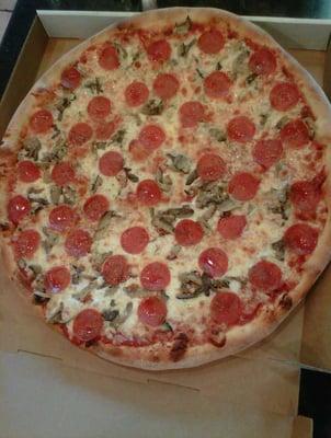 Large Pie with pepperoni and Mushrooms :-)