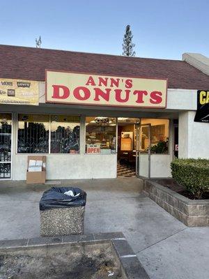 Ann's Donuts