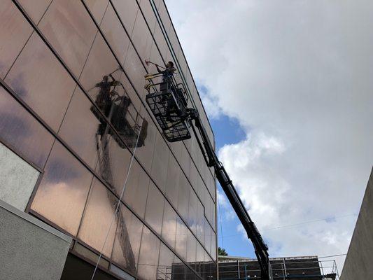 Hi-rise buildings maintenance ... commercial window washing