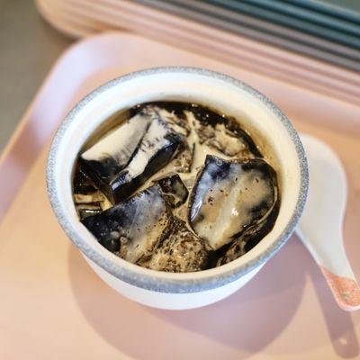 Cream Grass Jelly Pudding 仙草奶冻