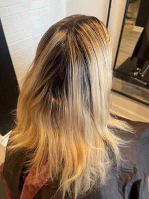 The BEST BLONDE SPECIALIST IN THE GAME! Thank you Jessica Grey. Took me from golden nasty blonde to an ICEY BEAUTIFUL BLONDE