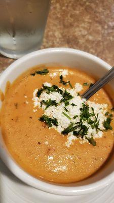 Tomato artichoke soup