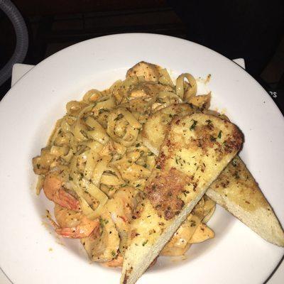 Chicken and Shrimp Cajun Pasta