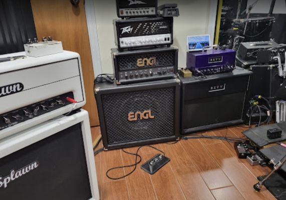 Some of the more commonly used amps. Most of which I got from GC