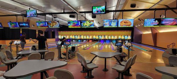 Canyon Lanes at Morongo Spa and Resort in Cabazon California is terrific!