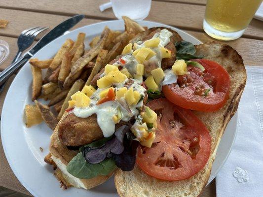 Rockfish po boy