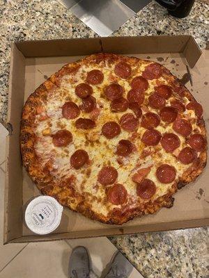 14 inch New York style pepperoni and tomato pizza