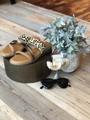 Cheetah Print and Gold Sandals with Matching Accessories