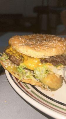 1/2 Lb . Double Cheese Burger