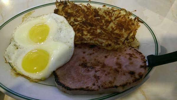 Ham, eggs, hash browns and toast