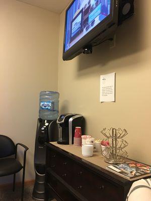 Coffees, hot chocolate, apple cider are available to patients in the waiting room as you wait for your appointment in a relaxing wait room.