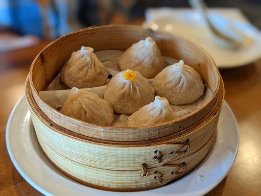 Crab and pork soup dumplings