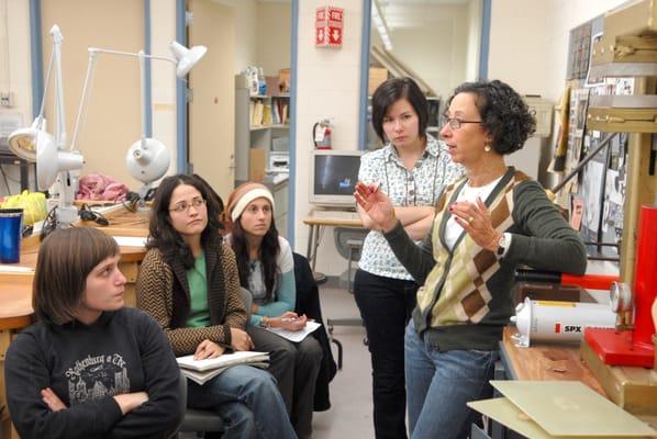 Northeastern Illinois University's student-to-faculty ratio is 16 to 1.