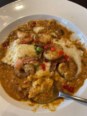 Lowcountry Shrimp & Grits**