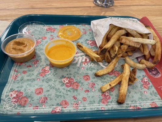 Bossy Sauce, Zack's Hot Sauce, Fries