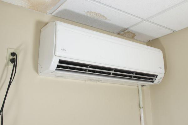 Air conditioning maintenance, split ac installation, Window and wall unit AC installation