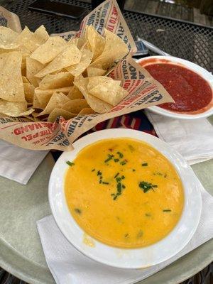 Chips and queso