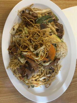 Y4. Pork Yakisoba with fried rice.