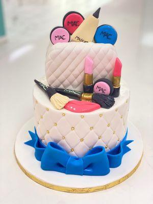 Wanted a MakeUp Cake and they exceeded my expectations