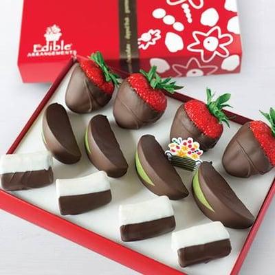 Chocolate Dipped Strawberries, Apples, & Bananas 12-box