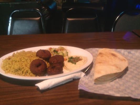 Falafel plate, a real value.