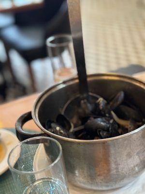 Lobster Moules