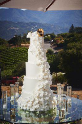 Wedding cake flowers