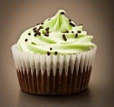 Vanilla-Mint Chocolate Cupcake