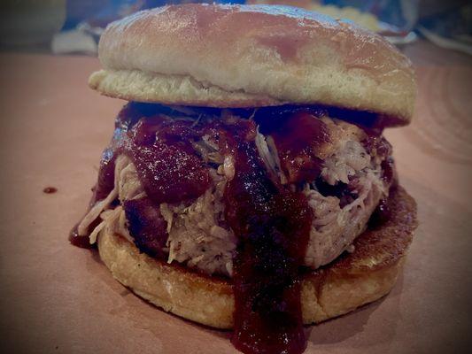 Pulled pork sandwich