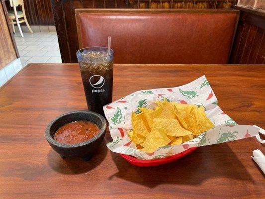 Yummy chips and salsa!!!