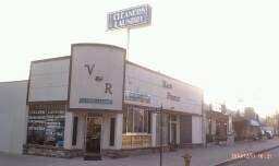 V & R Laundry & Dry Cleaners