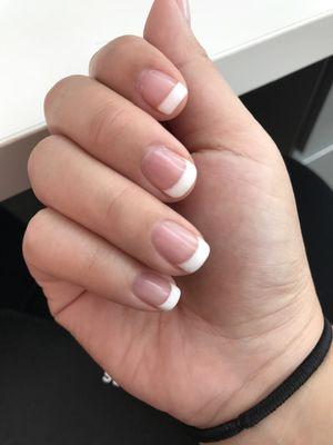 Kelly's gel manicure after 20 days