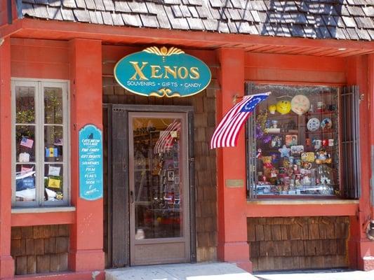 Xenos Candy 'N' Gifts