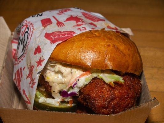 Nashville Hot Fried Chicken Sandwich!! (keepsmilingphoto.com)