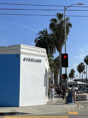 Everlane - Abbot Kinney