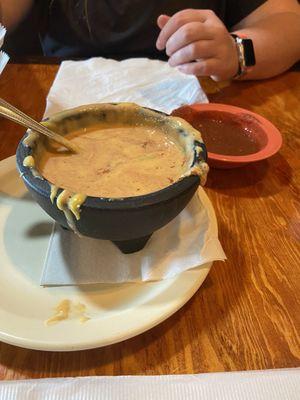 Appetizer - queso-- k so what? This is velveta cheese. Save your money, it's not queso.