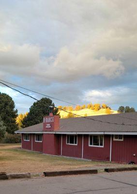 Klamath Campground Lodge at R Ranch Siskiyou