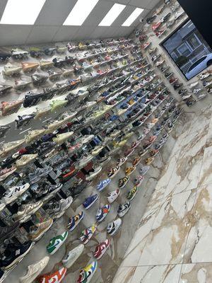 Yeezy, dunks & retro Jordan's wall