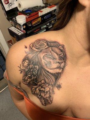 Cover up lion piece