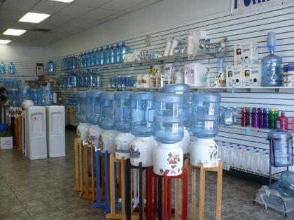 Huge selection of water bottles and drinking water accessories