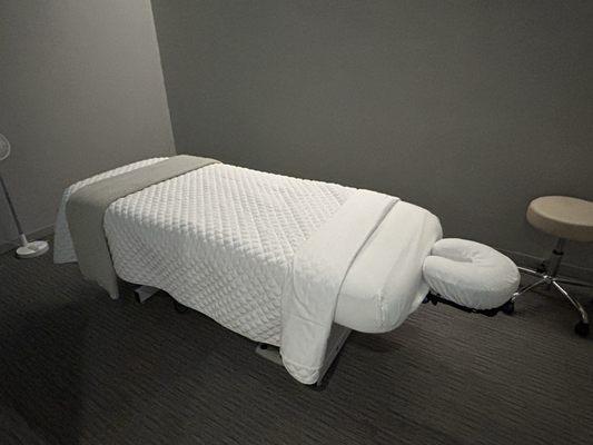 Massage table and room