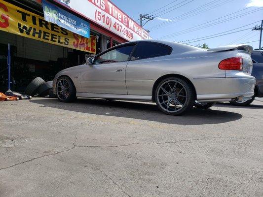 20 INCH CONCAVE VERDE AXIS WHEELS ON THIS GTO