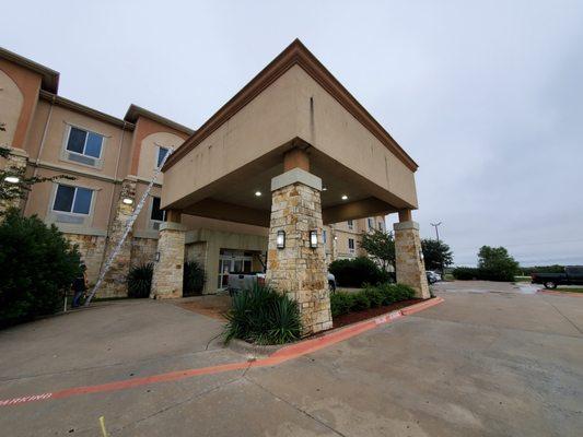 Porte-cochere roof work at a local hotel. Love these folks!