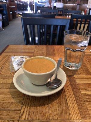 Cream of tomato broccoli soup