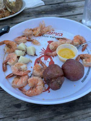 1/2 llb boiled shrimp and potatoes